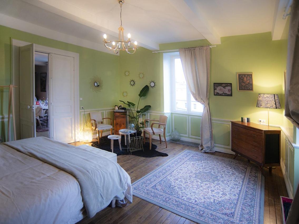 Villa Colombier Pontgibaud Room photo